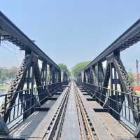 สะพานข้ามแม่น้ำแคว กาญจนบุรี