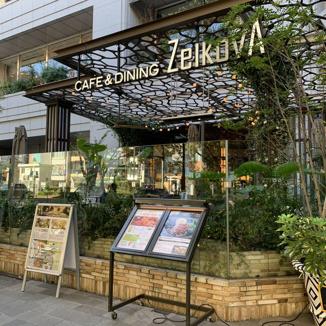 Cherry Blossom Bliss at THE STRINGS Omotesando🌸