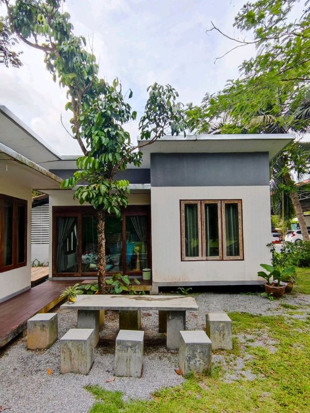 บ้านยายราโฮมสเตย์ พิกัดที่พัก พรหมคีรี 