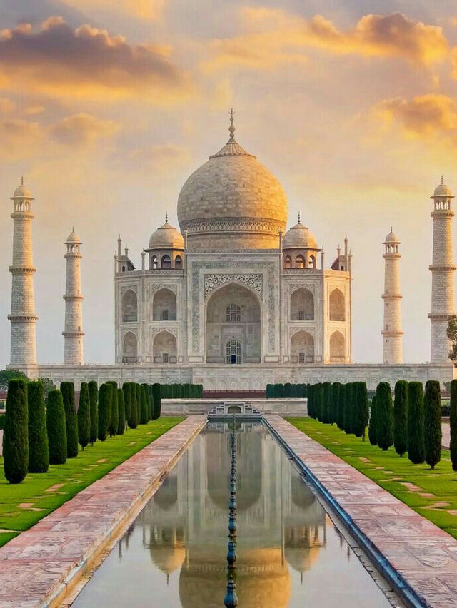 Taj Mahal: A Symbol of Love and Architectural Wonder