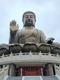 Exploring Hong Kong’s Iconic Tian Tan Buddha (天壇大佛) 🏯🚠