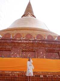 ไหว้พระขอพรที่องค์พระปฐมเจดีย์ จ.นครปฐม
