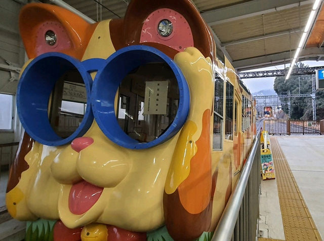 日本奈良生駒山，搭乘可愛動物纜車遊山趣