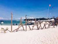 Tropical Bliss at Lakawon Island: Sun, Sand & the TawHai Floating Bar