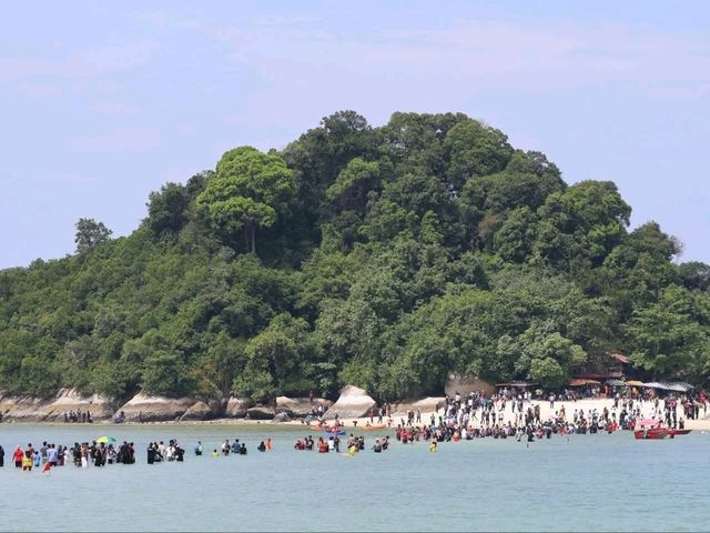 The Ebbing Water Phenomenon on Pangkor Island