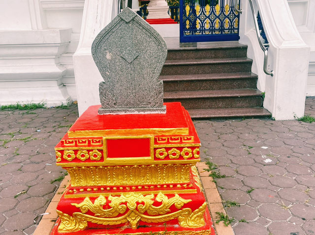 泰國曼谷寺廟景點：Wat Yai Si Suphan，適合祈福打卡觀光！