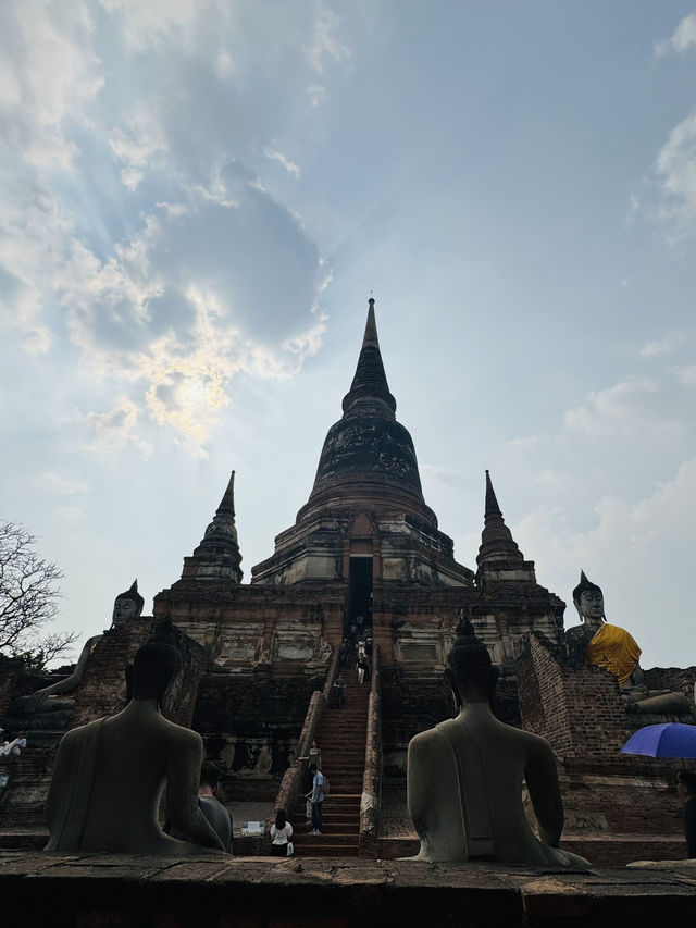 วัดใหญ่ชัยมงคล สถานที่ศักดิ์สิทธิ์ที่ต้องมา