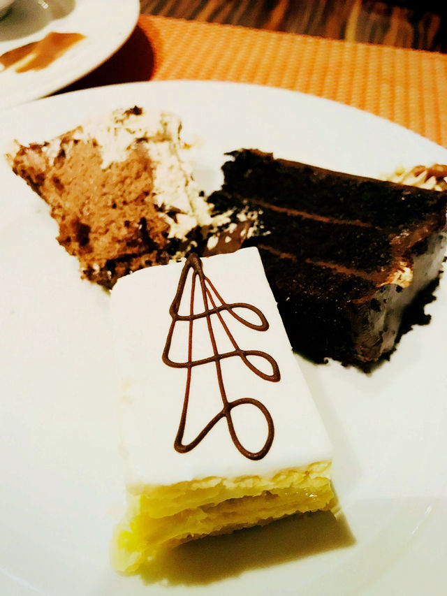 Sweet Endings at Shangri-La Rasa Sayang 🍰🍨