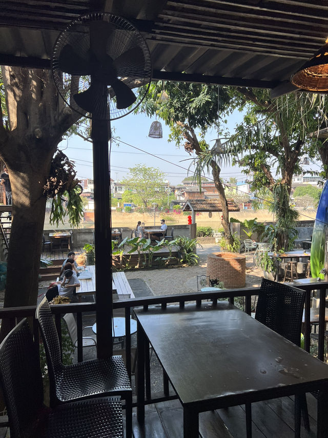 Wooden House Cafe ลำปาง