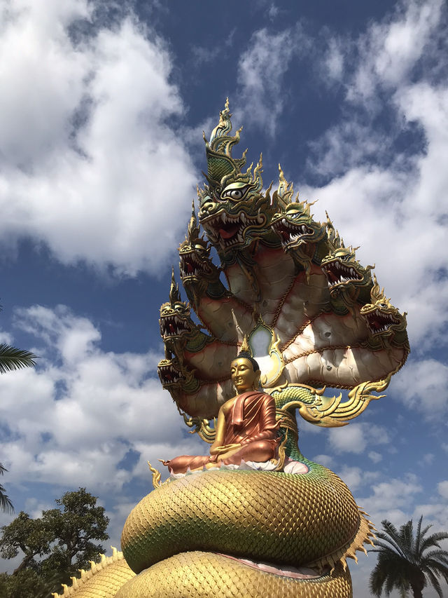 เที่ยววัดถ้ำผาเด่น