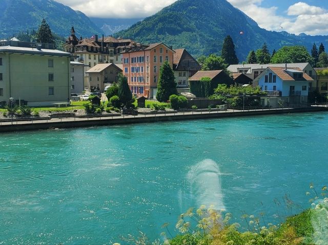 [🇨🇭スイス] インターラーケンから乗る山岳鉄道 — アルプスの絶景を堪能する旅