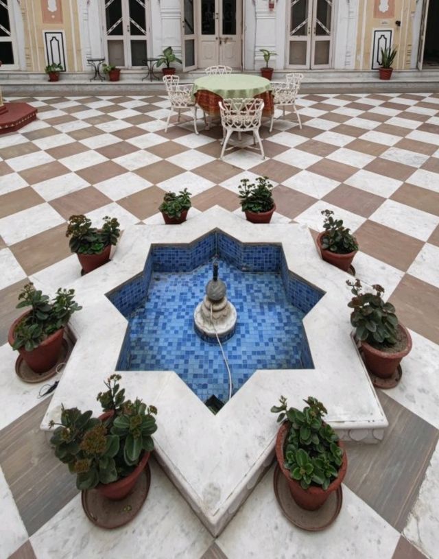 #拉克西米維拉斯皇宮飯店（Laxmi Vilas Palace）印度巴拉特普爾