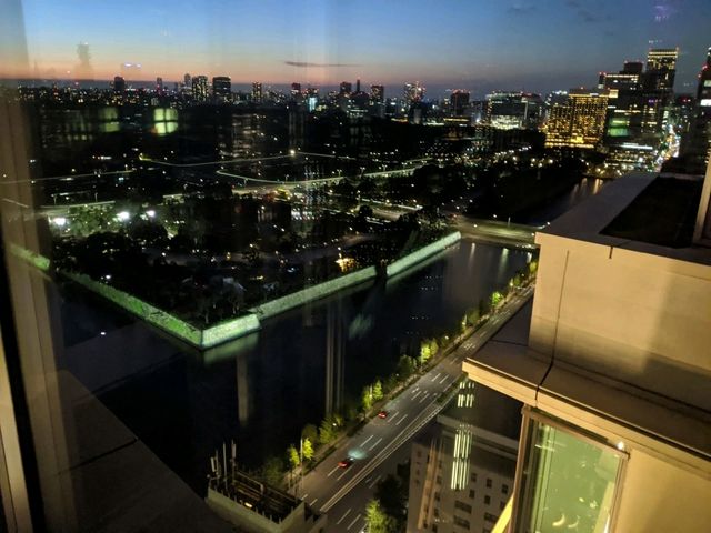 【東京】日比谷公園や皇居外苑を見下ろせる煌びやかなレストラン