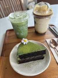 🍵 สายมัทฉะ ไม่ควรพลาด ร้าน Flourist ในสามโคก
