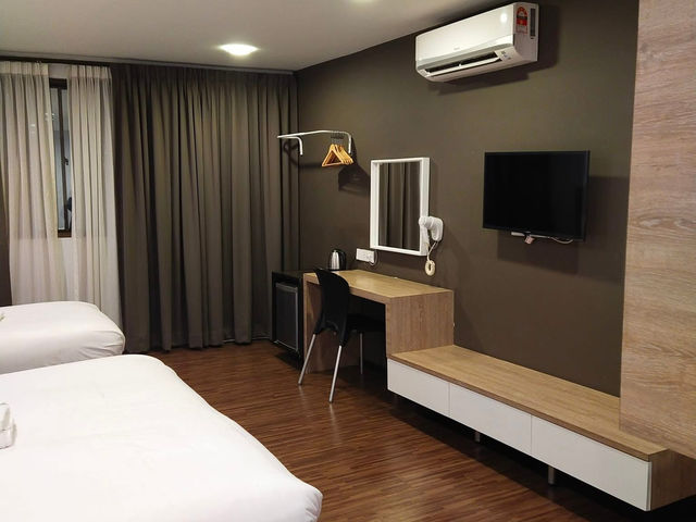 “V Plus Hotel Ipoh — Cozy Family Comfort in the Heart of Ipoh’s Heritage Charm”