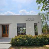 ✳️LIVIN CAFE | คาเฟ่มินิมอลโทนสีอบอุ่น✴️