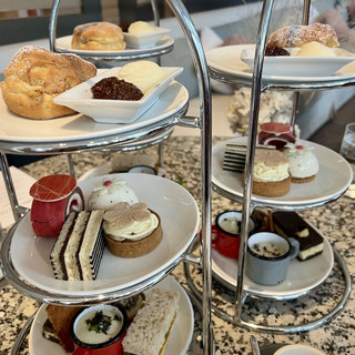 🇦🇺 How about afternoon tea in an elegant cafe lounge?