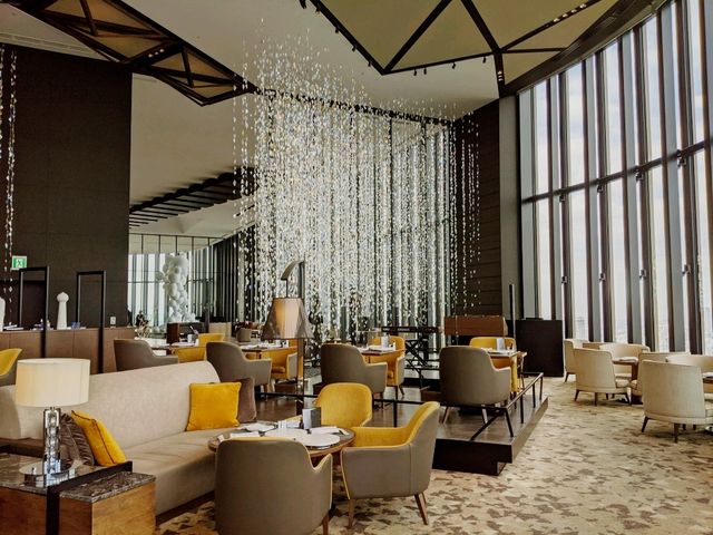 都会のオアシス、コンラッド大阪