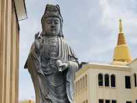 🕉️ Kong Meng San Phor Kark See Monastery: Serenity, Dragons & a Surprise Cat Posse 🐱