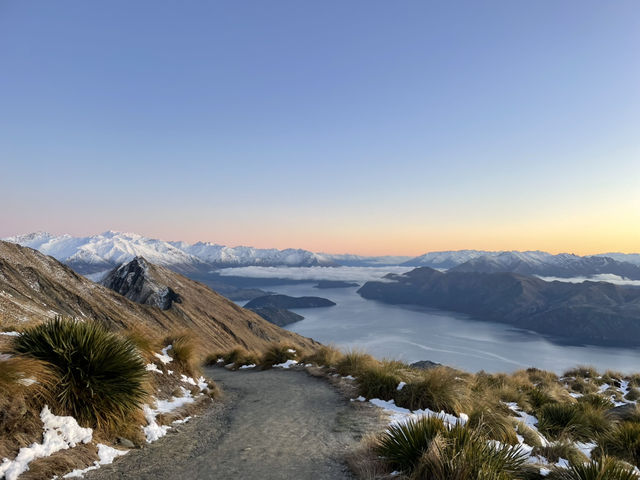 紐西蘭南島｜Wanaka｜Roy’s Peak｜凌晨出發，只為一場屬於山與光的約定