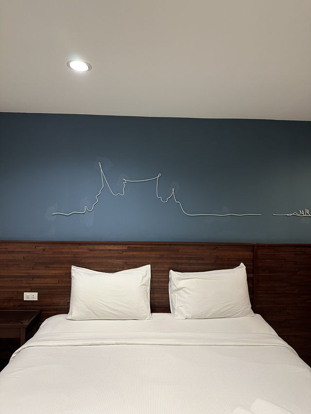  The Royal Bee Aparthotel  