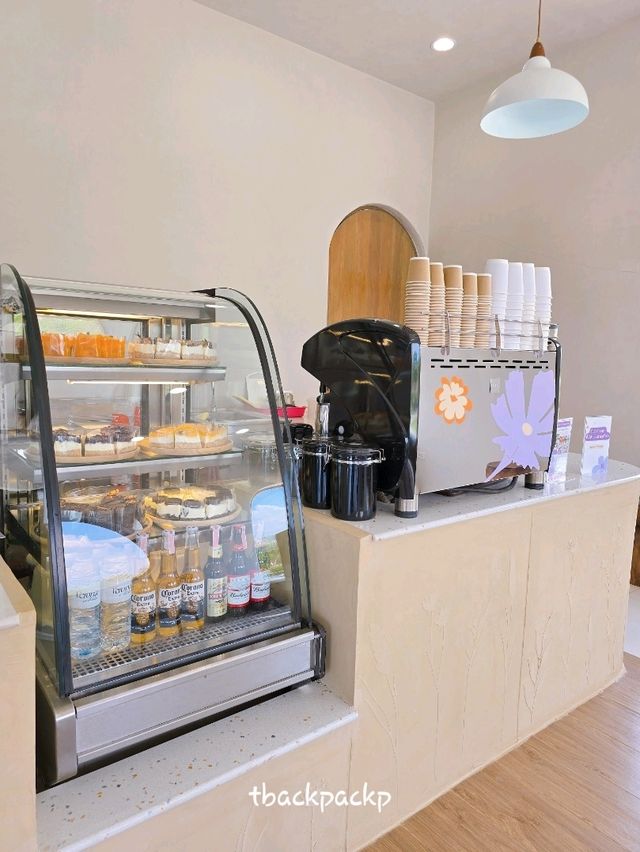 Bliss & Bloom Cafe ทุ่งดอกไม้ ใน Verona ทับลาน🌸