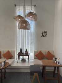 คาเฟ่กึ่งร้านอาหาร บรรยากาศสุดชิค