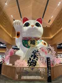 【名古屋景點推薦】 常滑巨大招財貓｜機場順遊的超萌打卡點🐾