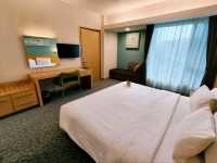 “City Ease by the Lake: The Everly Putrajaya’s Smart Urban Stay”