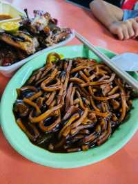 🤫Hidden Gem ‘Restoran Kah Lock’ Serves Up Big Flavors in a Small Town”