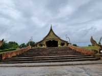 วัดสิรินธรวรารามภูพร้าว (วัดเรืองแสง) อุบลราชธานี