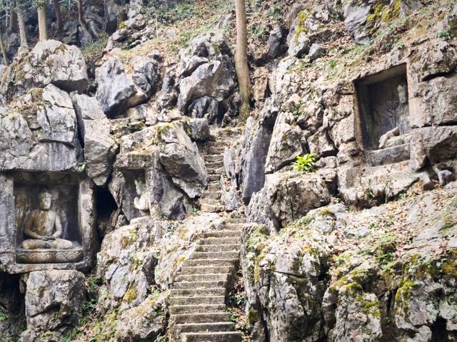 🧘‍♂️ 杭州靈隱寺：千年古剎的靜謐禪旅