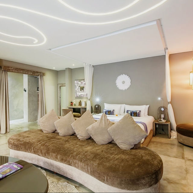 A Haven of Chic Tranquility