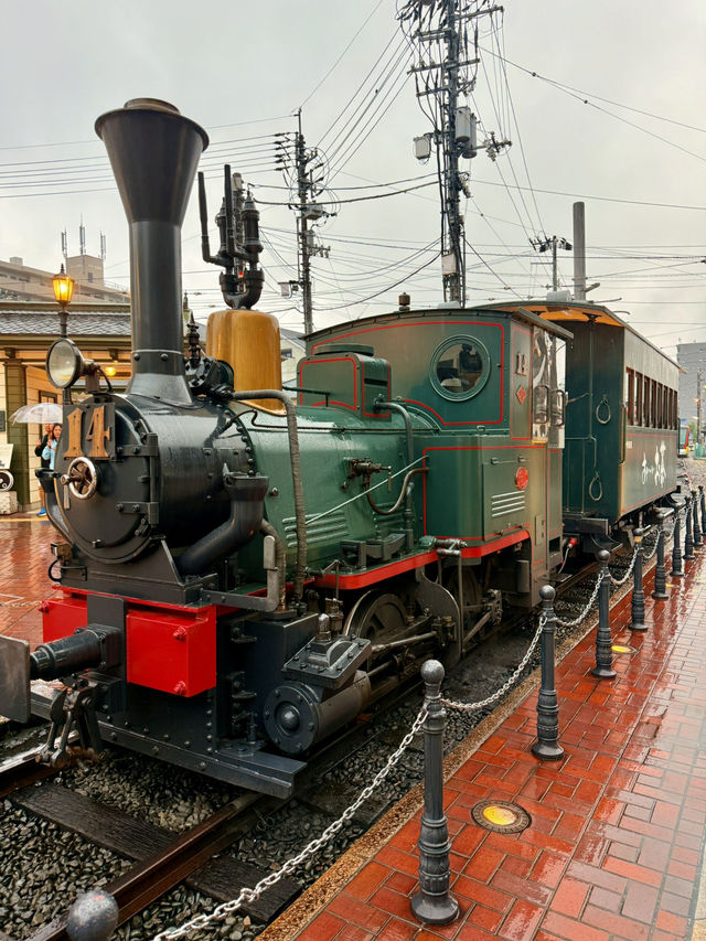 愛媛｜城市裡的「橘子電車」有138年歷史 找尋夏目漱石的坊っちゃん列車