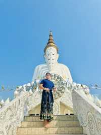 วัดพระธาตุผาซ่อนแก้ว – ไหว้พระเสริมบุญบนเขา