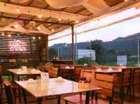บนชั้นดาดฟ้า Rooftop Bistro บ้านฉาง