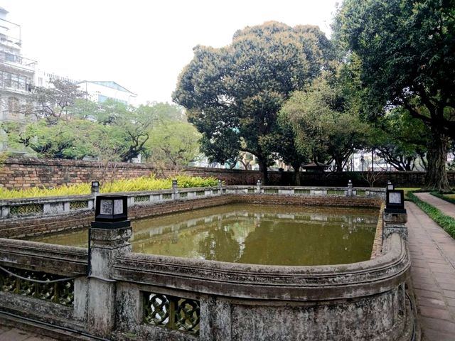 วัดที่ใหญ่ที่สุดในHanoi "Temple of Litrrature"