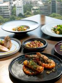 🌀 Hotel Indigo Bangkok – Where Bangkok’s Spirit Meets Boutique Cool