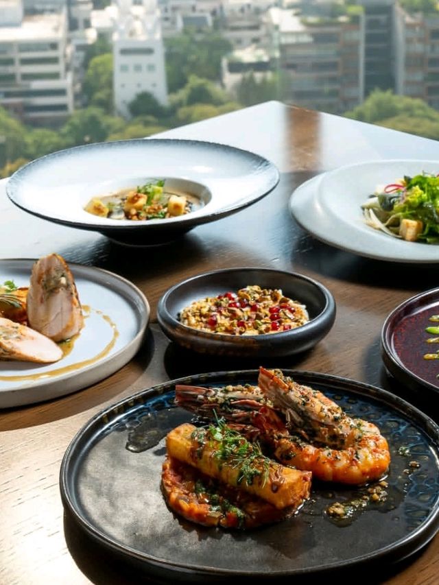 🌀 Hotel Indigo Bangkok – Where Bangkok’s Spirit Meets Boutique Cool