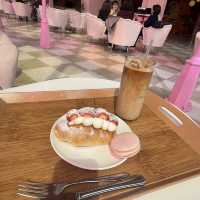 【高陽市】ピンクだらけのアートなカフェ💖