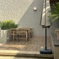 คาเฟ่เชียงใหม่ ที่เหมือนมานั่งเล่นอยู่ริมทะเล