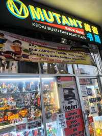 Mutant Book Base - Bookstore & Anime Figure Collector