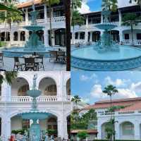 Raffles Hotel Singapore: An Icon of Luxury & History! 🥂🇸🇬✨