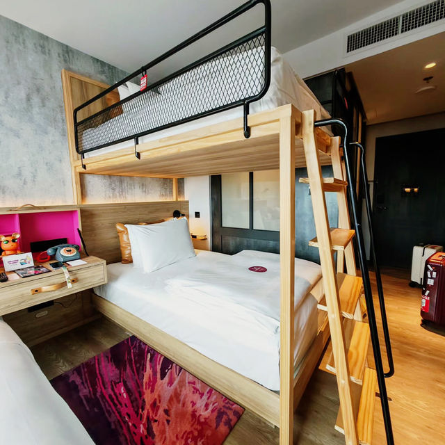 A Playful Stay with Urban Energy