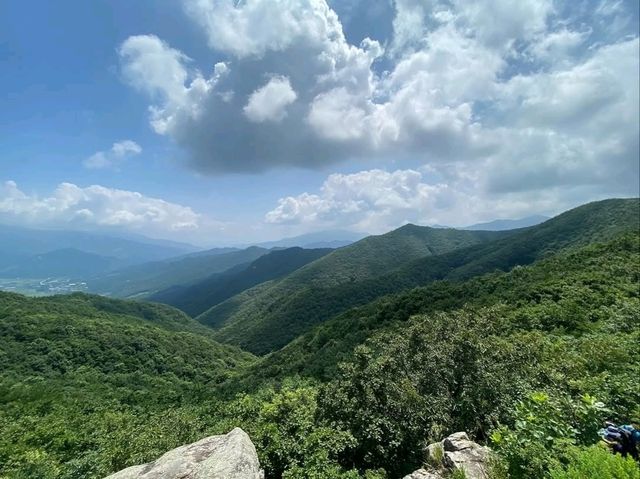 Quiet Trails & Mountain Feels