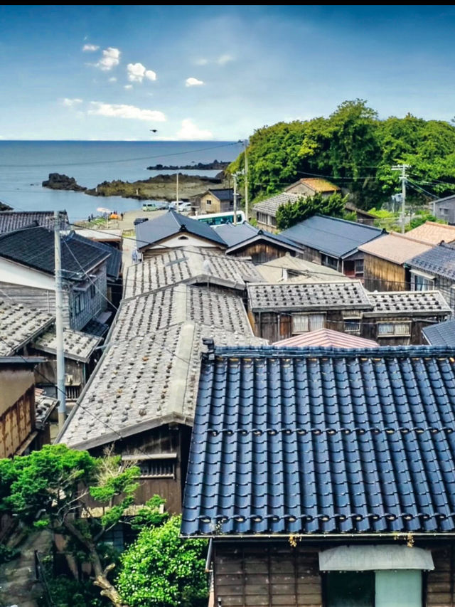 佐渡の海と空に包まれる。尖閣湾揚島遊園で絶景と静寂を味わう🌊