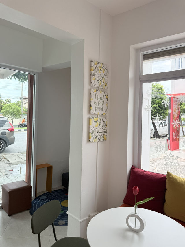 Juns Juice Bar (Jusu Juice Bar)