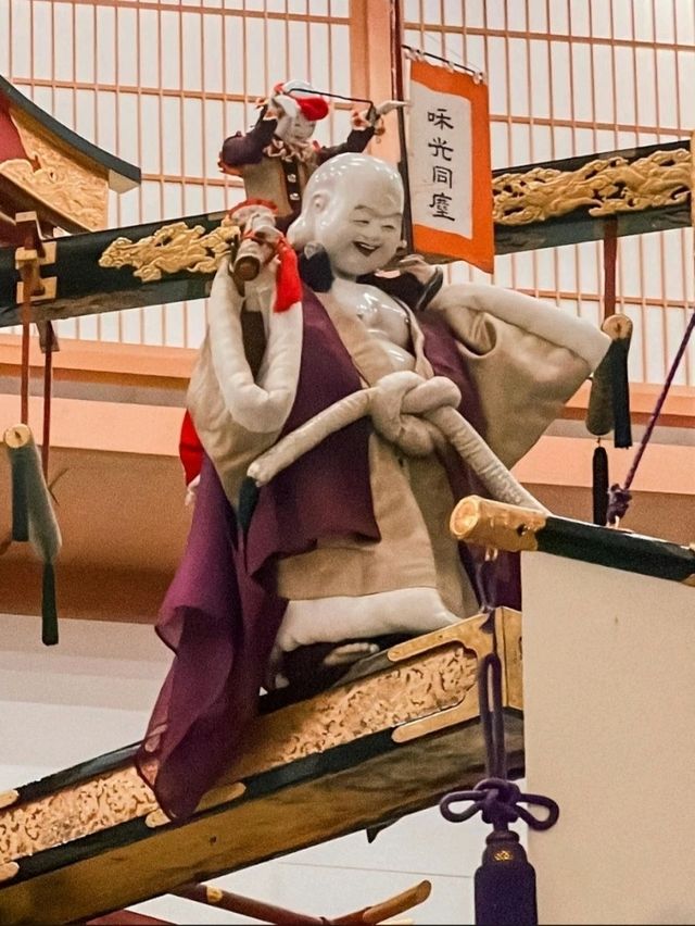 TAKAYAMA MATSURI YARAI KAIKAN.