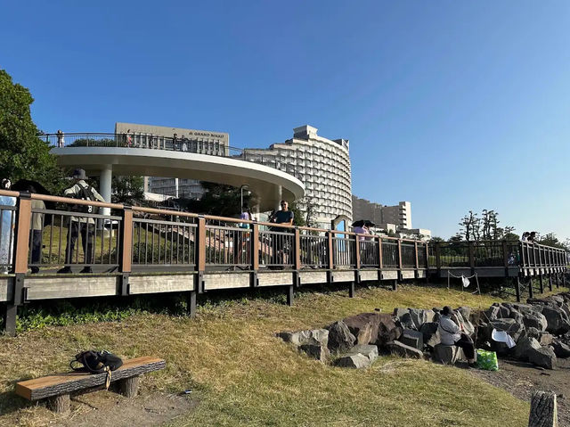 Odaiba Marine Park: Tokyo’s Seaside Escape