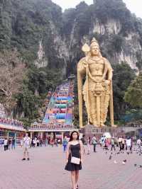 🦚 Batu Caves, Kuala Lumpur — A Summer Getaway Full of Adventure & Culture 🦚